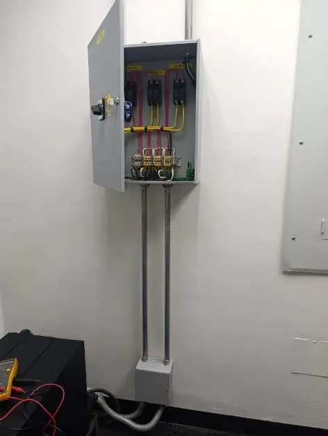 Sistema UPS Eaton protección servidores