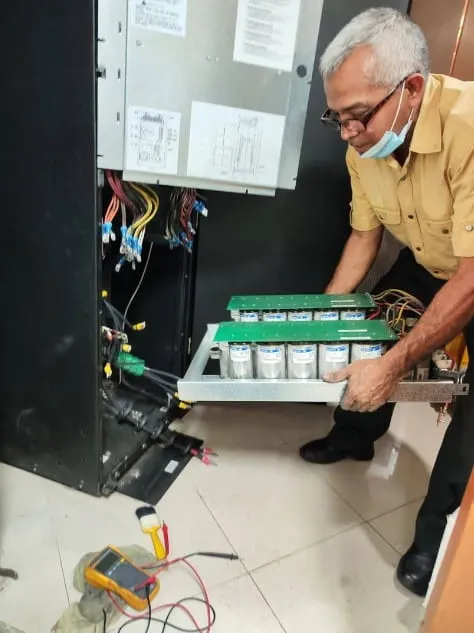 Reemplazo baterías sistema UPS